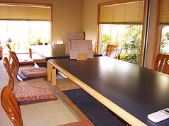 2～8名様までは堀ごたつのお席をご用意しております。