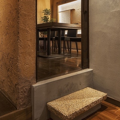 新しく個室ご用意いたしました。大切な仲間やお友達、お誕生会、女子会、歓送迎会などにぴったりです！