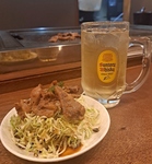 熱々の鉄板で焼いたホルモンは、格別のおいしさ♪ドリンクとの相性も抜群です！ぜひご堪能ください！