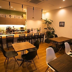 立食時は25名様まで可能です。カジュアルな立食形式のパーティーやイベントにご利用いただけます◎博多駅近くの隠れ家空間で、賑やかな時間をお過ごしください♪