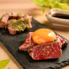 【絶品肉刺し】推し！赤身・わさび食べ比べ☆初めてご来店のお客様にもイチオシな逸品[Beef Sashimi Combo]の写真