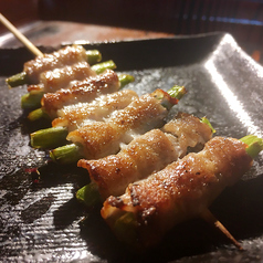 ニンニク芽肉巻串(1本)