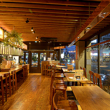 天ぷら酒場KITSUNE 金山店の雰囲気1