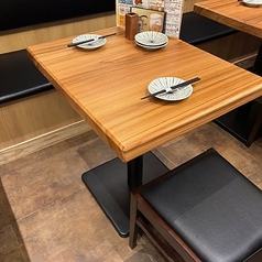 テーブル席　2名席。