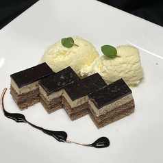 クラシックチョコレートアイスケーキ