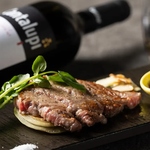 20種類以上ある美味しい鉄板焼きがオススメです！ワインとともに、マリアージュをお楽しみください☆