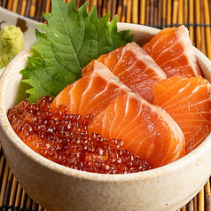 サーモンいくら丼