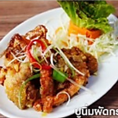 プーニムパッカティアム(ソフトシェルニンニク炒め)