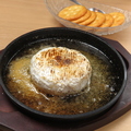 料理メニュー写真&nbsp;鉄板焼きカマンベール