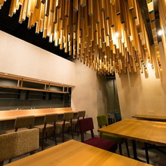 《少人数での宴会も対応可能なテーブル席です◎》