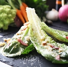 旬の阿波野菜を使ったシーザーサラダ