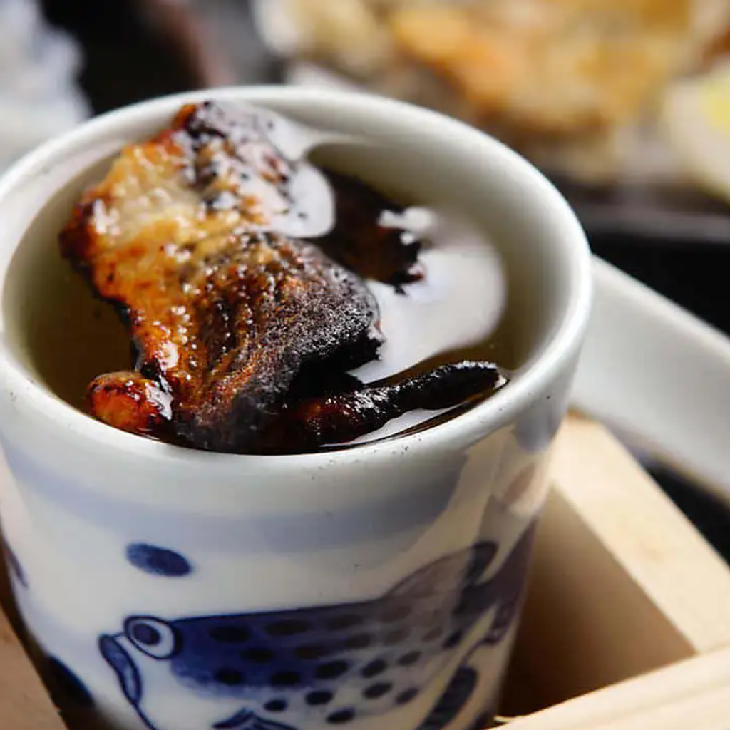 珍しい蟹酒や香ばしいヒレ酒など、こだわりの美酒をご提供しております。極上の蟹料理と共にどうぞ。