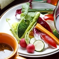 料理メニュー写真 彩り野菜のバーニャカウダ