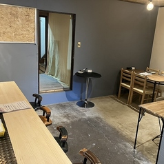 1階席 6名掛けテーブル×1卓あり