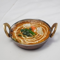 本場のスパイスを贅沢に使用したインドカレー！
