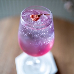 桜香る春のソーダ