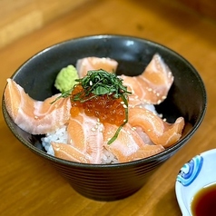 ミニいくらサーモン丼