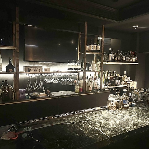 予約制でお酒とお料理のペアリングも。