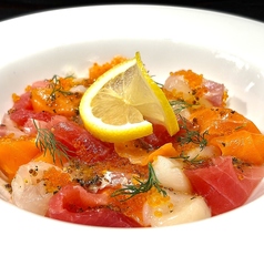 ザキヤマ名物！鮮魚と貝のカルパッチョ