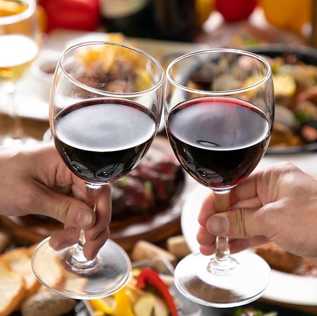 学生さん必見!学生コースをご用意しました。リーズナブルで、美味しい料理と飲み放題を楽しめます