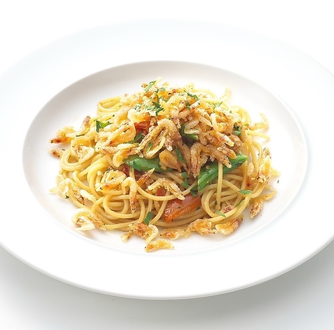春のおすすめパスタ大好評！新しく桜エビと春野菜のアーリオ　オーリオ登場！