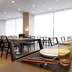 1名様でも気軽にご利用いただけるようにカウンター席のご用意もございます。