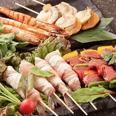 丸串焼き鳥酒場 飯田橋店の特集写真