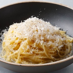 トリュフ香るたっぷりチーズのパスタ