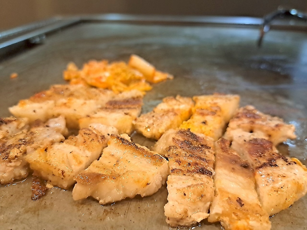 当店はおひとりさまも大歓迎！お気軽にご来店いただき、当店自慢のホルモンをぜひお楽しみください♪