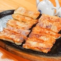 料理メニュー写真 鉄板焼き餃子　（10個）