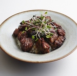 当店はランチ営業も行っております！薪火料理をお手軽に楽しめるよう厳選したメニューをご用意！