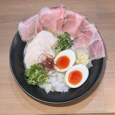 こだわり鶏白湯ラーメンをランチで堪能♪