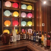 お料理と共に心ゆくまで楽しめる豊富なドリンクメニューをご用意。ビールを含む40種類以上の飲み放題プランが1,980円(税込)とお得です。全国酒類コンクール金賞の焼酎や、5種のハイボール、紹興酒、ワインなども取り揃えております。ぜひ、多彩なドリンクを心ゆくまでお楽しみください。