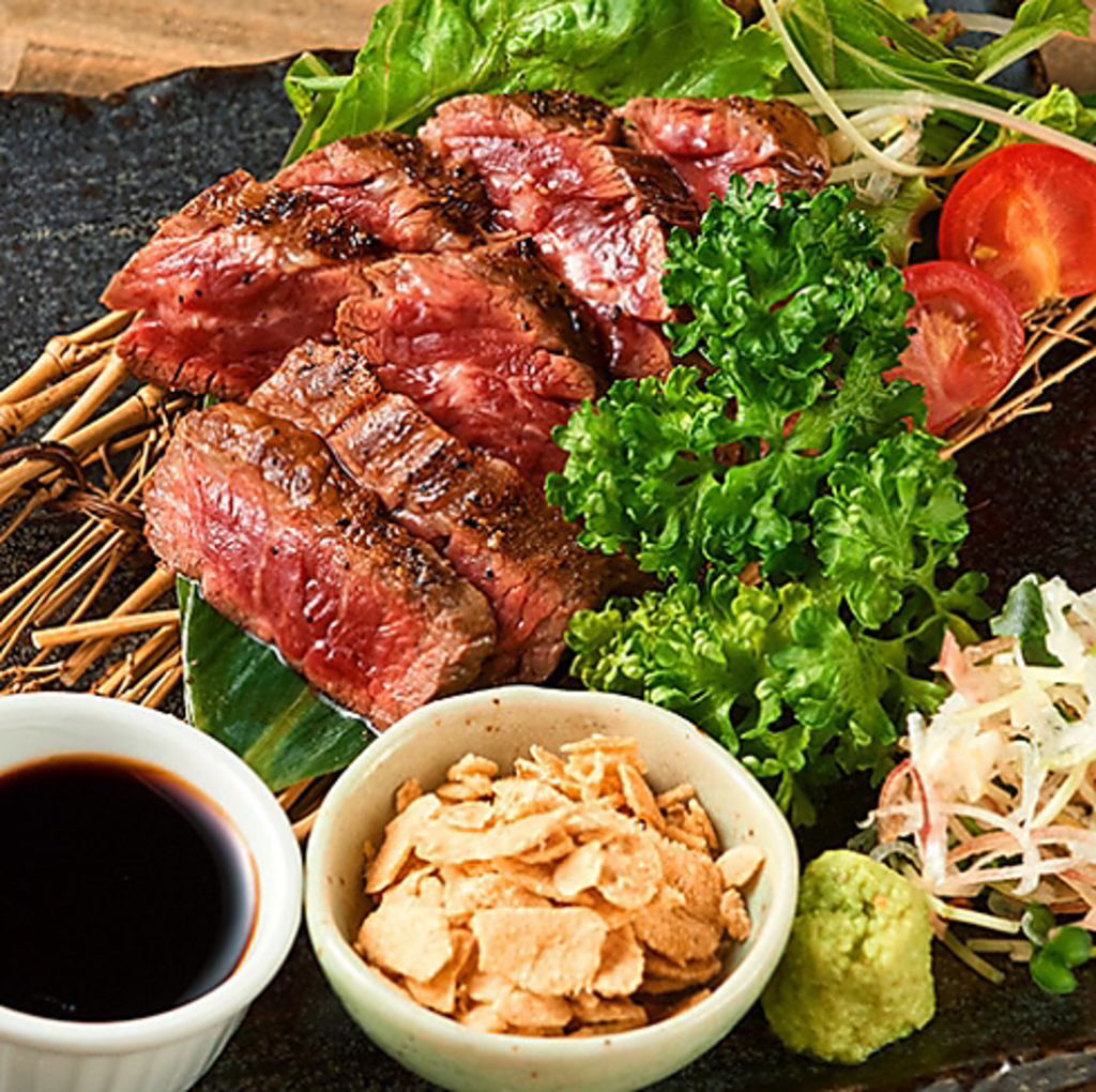 【お肉も豊富！】和を中心としておりますが、お肉料理も豊富にそろえております！