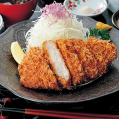 居酒屋クオリティを超えた、専門店顔負け。本格とんかつ