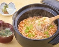 料理メニュー写真 桜海老と筍の土釜炊き御飯