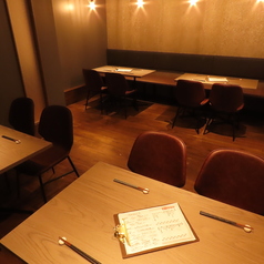 ≪テーブル≫ 2名掛け×4卓