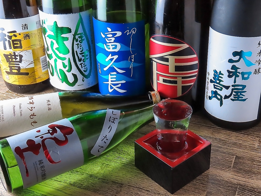 こだわりの日本酒多数取り揃えております！串焼きと日本酒が良く合います！ドリンク品ぞろえ多数☆