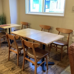 ４人掛けテーブル　２