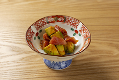 マグロとアボカドの生キムチ