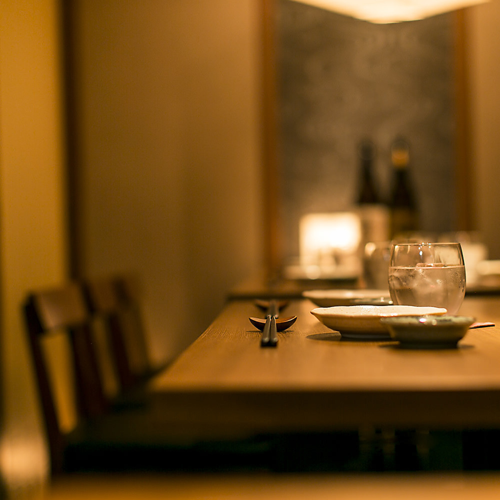 高級感溢れるインテリアと、心を込めたおもてなしで、特別なひとときを。