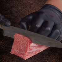 肉職人の目利き― プロの眼と秘伝の味が生む