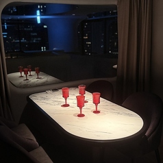 1組限定の4名様個室を完備。大切な方とのお食事にご利用下さい。