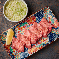 売り切れ御免の業界初のタレなしホルモン。