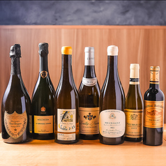 日替わりで楽しめる日本酒15種の豊富な品揃え