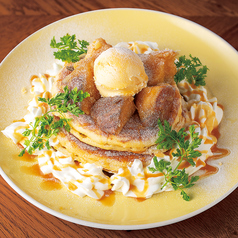 焼き芋とキャラメルブリュレパンケーキ