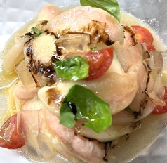 桃とトマト、バジリコの冷製カッペリーニ