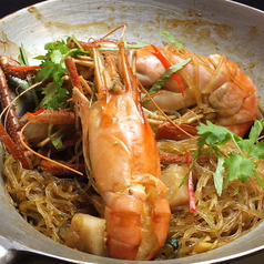 クン　オプ　ウンセン＜天然海老と緑豆春雨の蒸し物＞