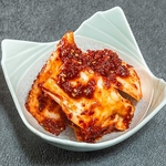 焼肉にはキムチです♪こだわりダレとシャキシャキとした食感が美味い、自家製生キムチ638円(税込)！