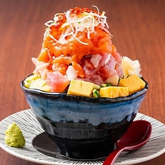 【当店一押し】15種類以上の丼とわさびのバラちらし♪